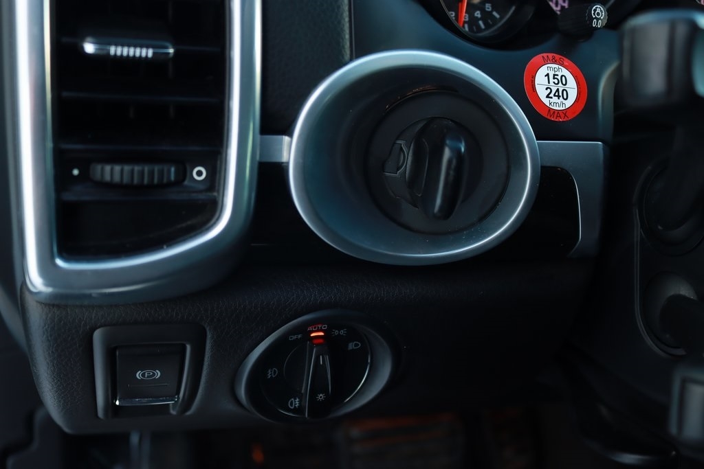 Porsche Cayenne  2013