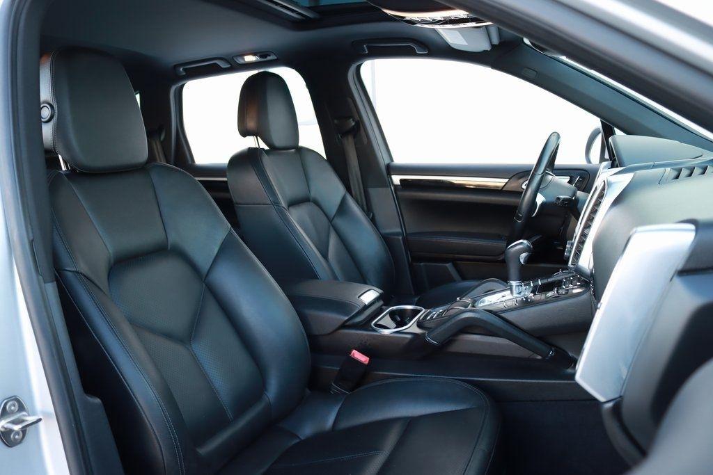 Porsche Cayenne  2013