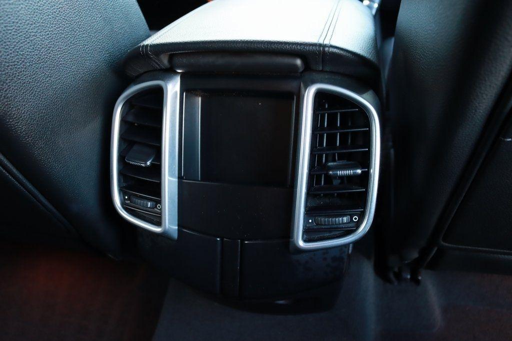 Porsche Cayenne  2013