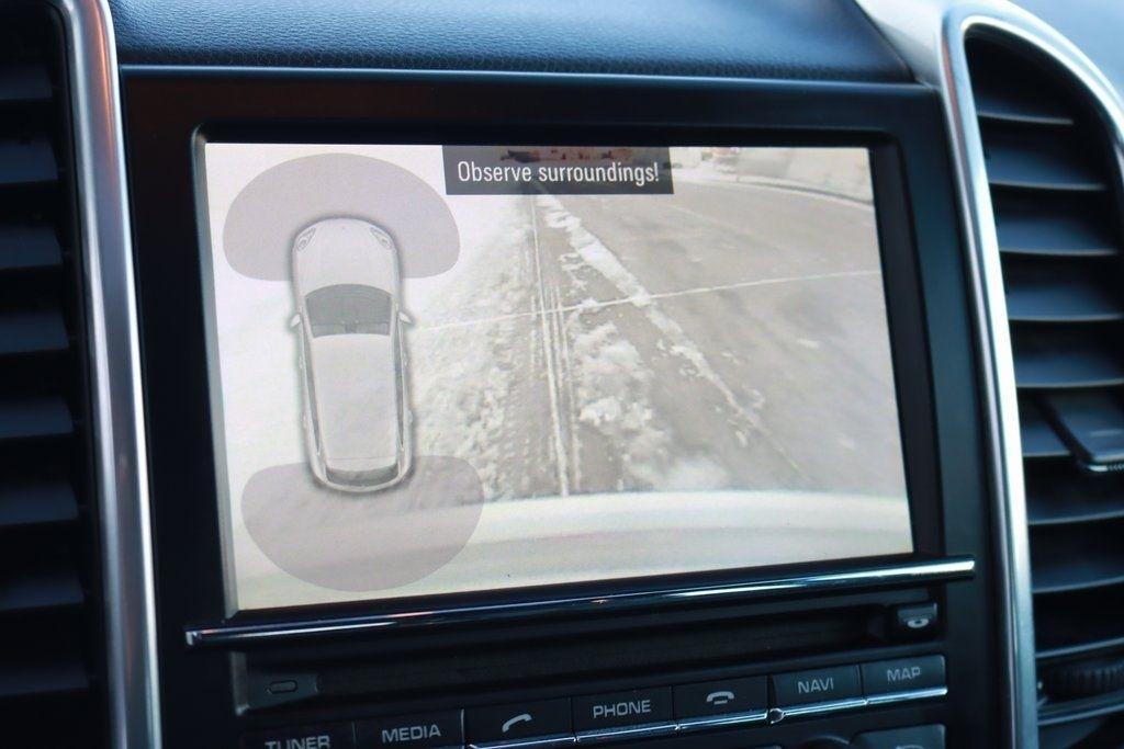 Porsche Cayenne  2013