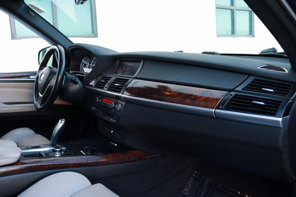 BMW X5  2013