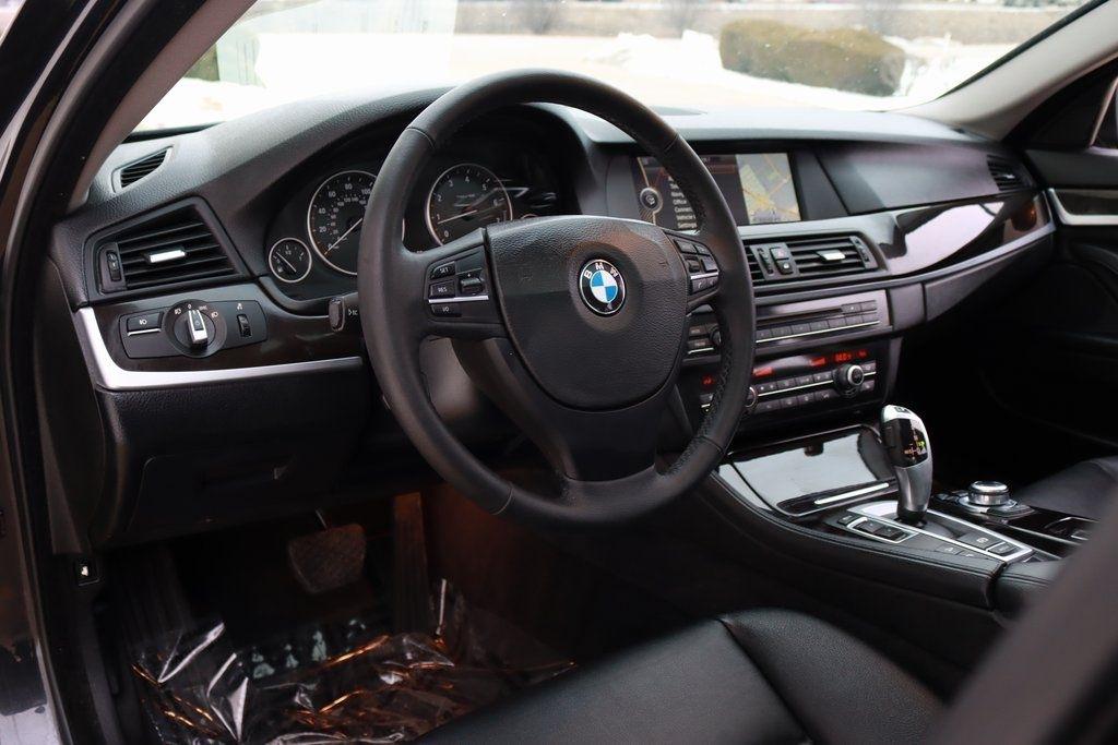 BMW 5-Series  2012