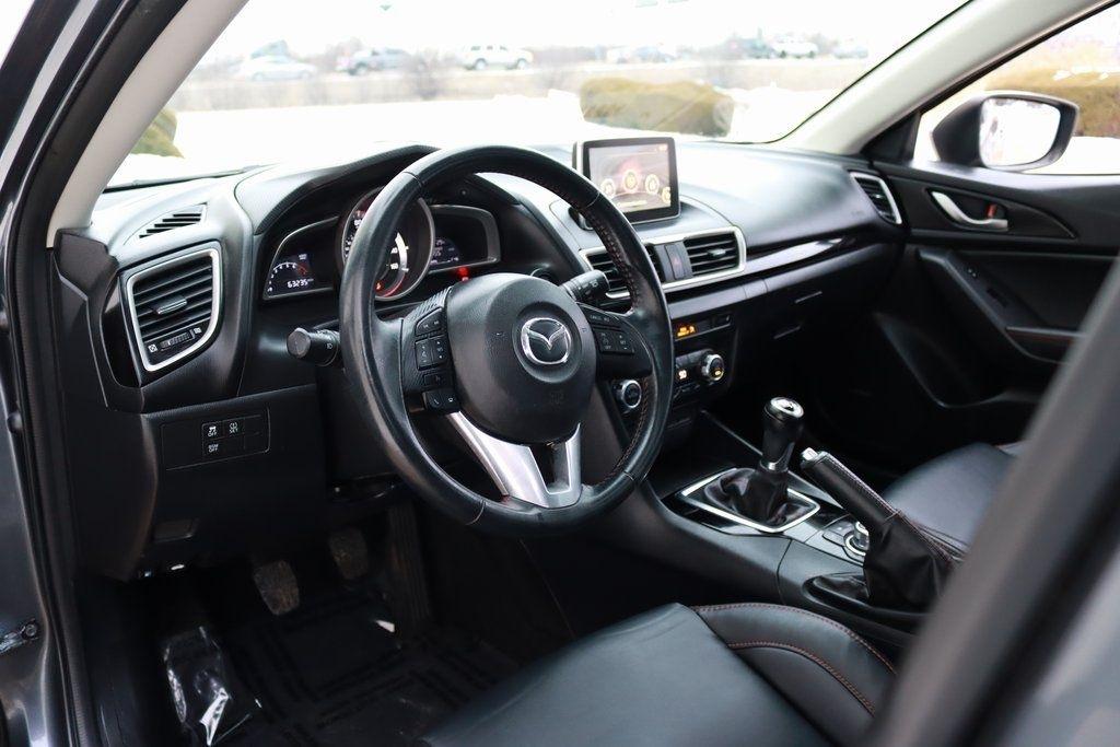 Mazda MAZDA3  2015
