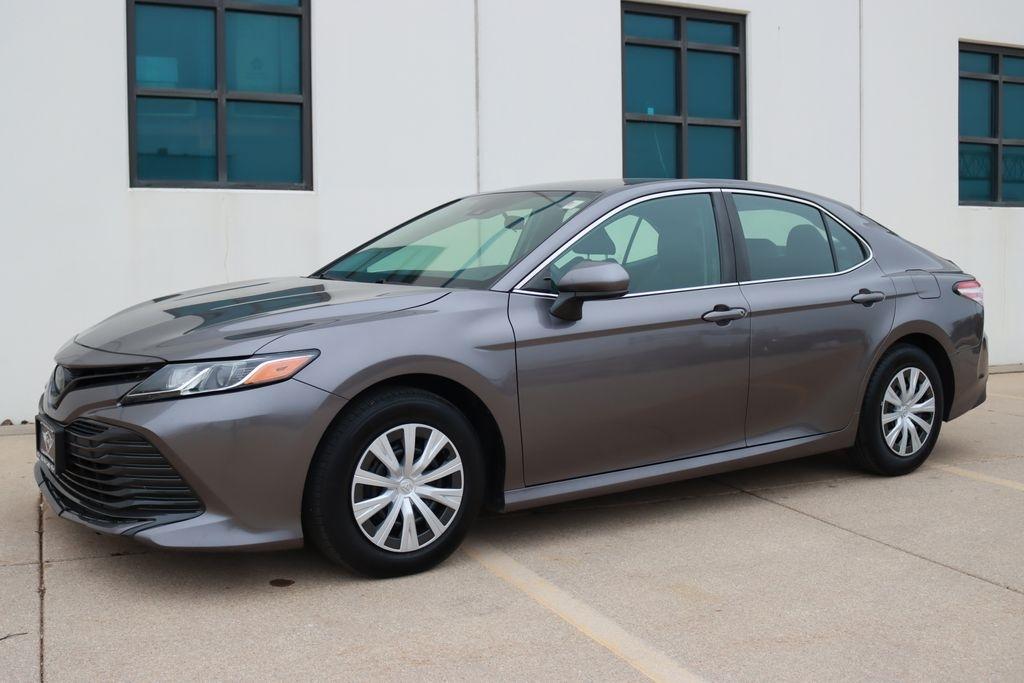 Toyota Camry  2019