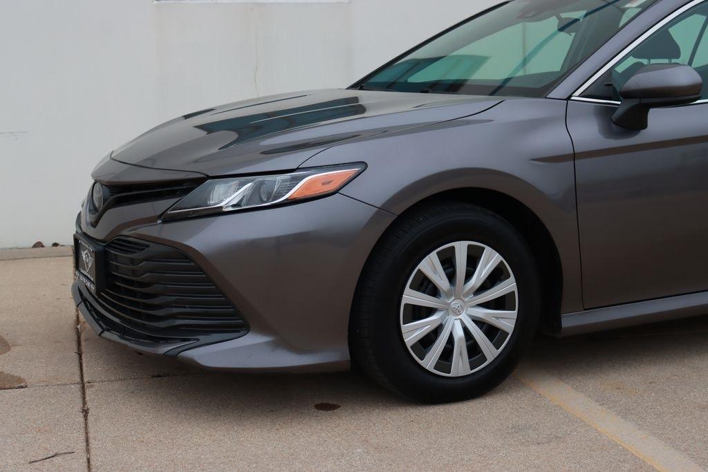 Toyota Camry  2019