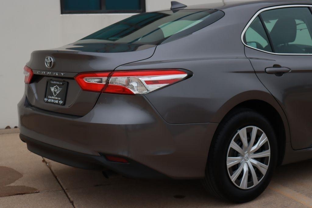 Toyota Camry  2019