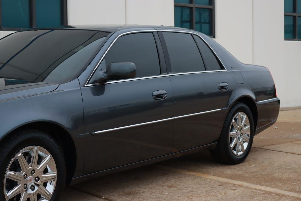 Cadillac DTS  2010