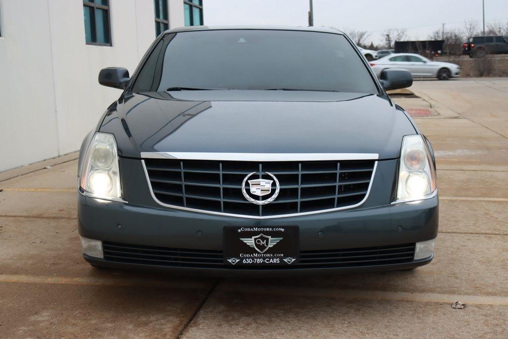 Cadillac DTS  2010