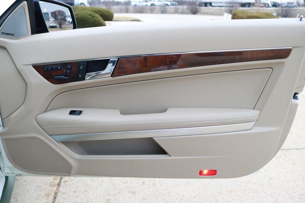 Mercedes-Benz E-Class  2010