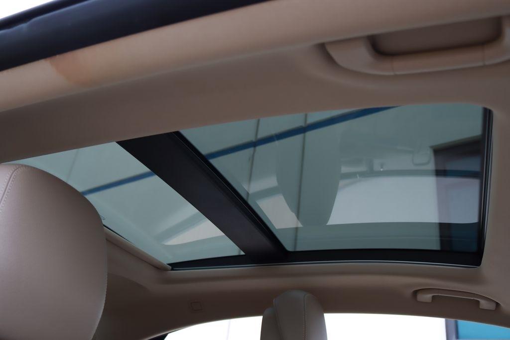 Mercedes-Benz E-Class  2010