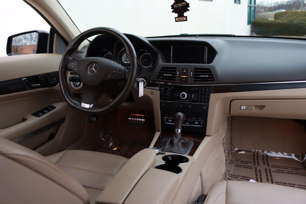 Mercedes-Benz E-Class  2010