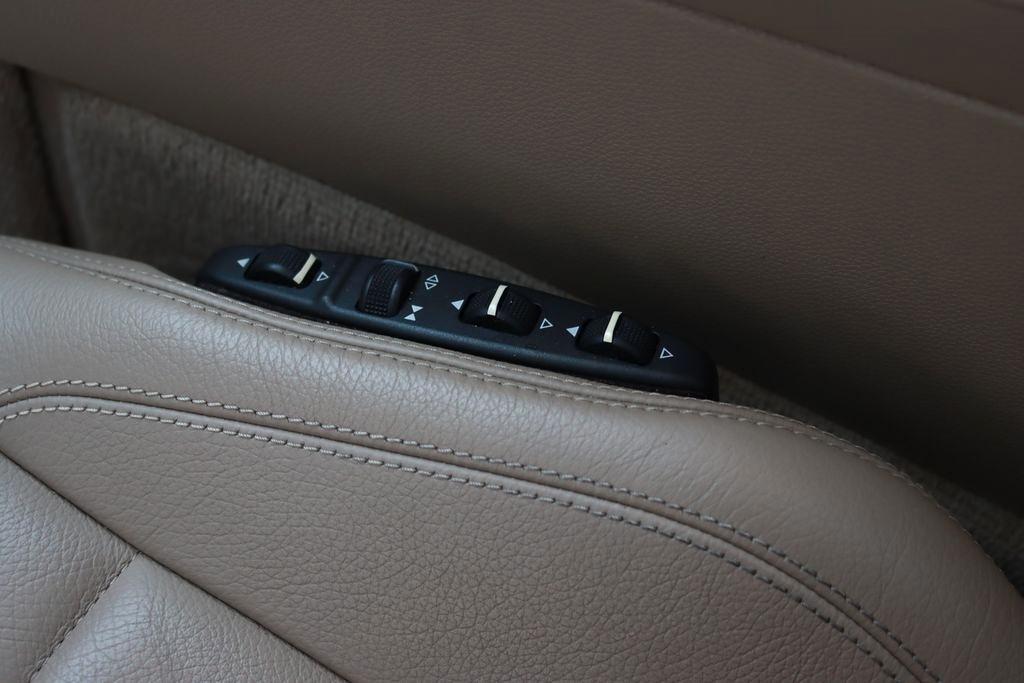 Mercedes-Benz E-Class  2010