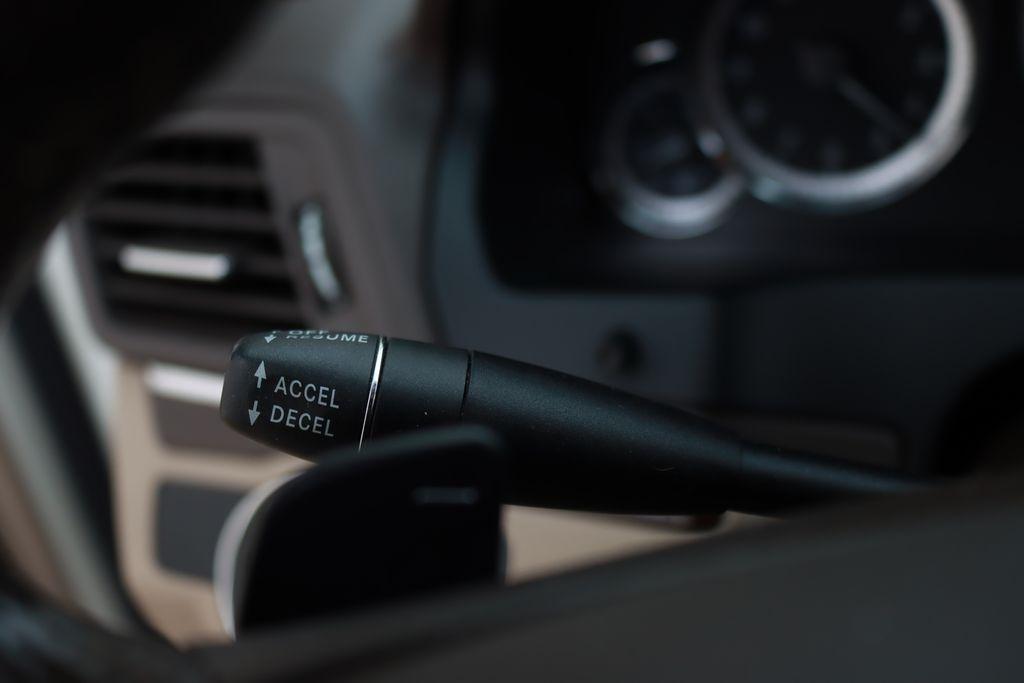 Mercedes-Benz E-Class  2010