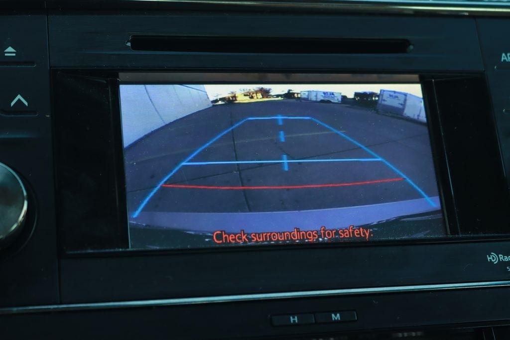 Toyota Avalon Hybrid  2013