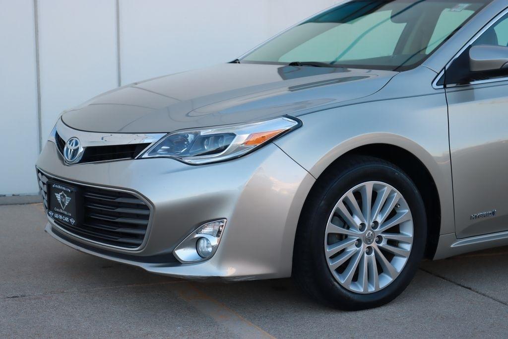 Toyota Avalon Hybrid  2013