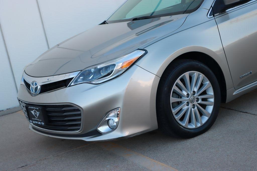 Toyota Avalon Hybrid  2013