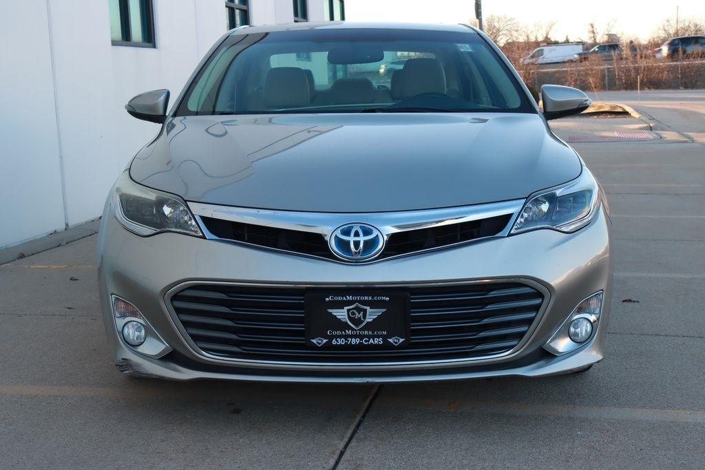 Toyota Avalon Hybrid  2013