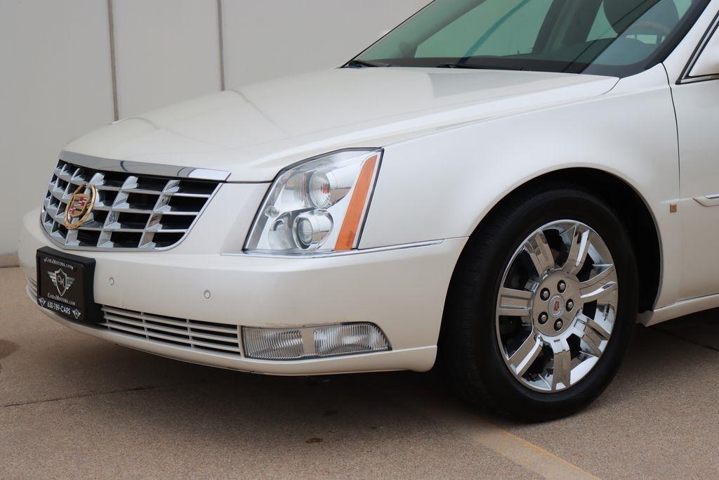 Cadillac DTS  2010