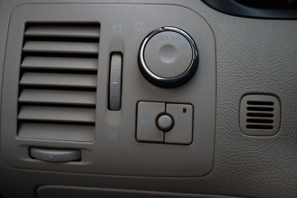 Cadillac DTS  2010