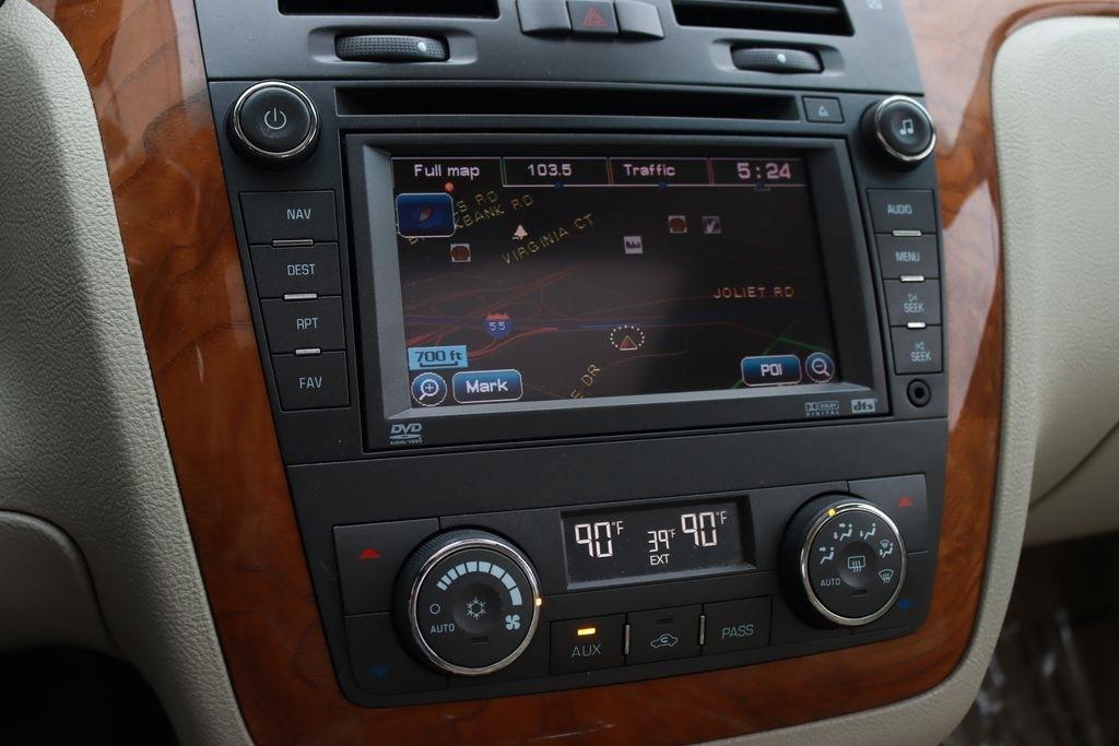 Cadillac DTS  2010