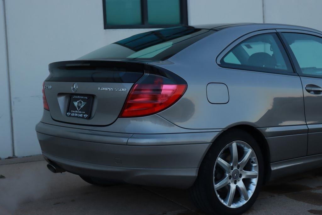 Mercedes-Benz C-Class  2004