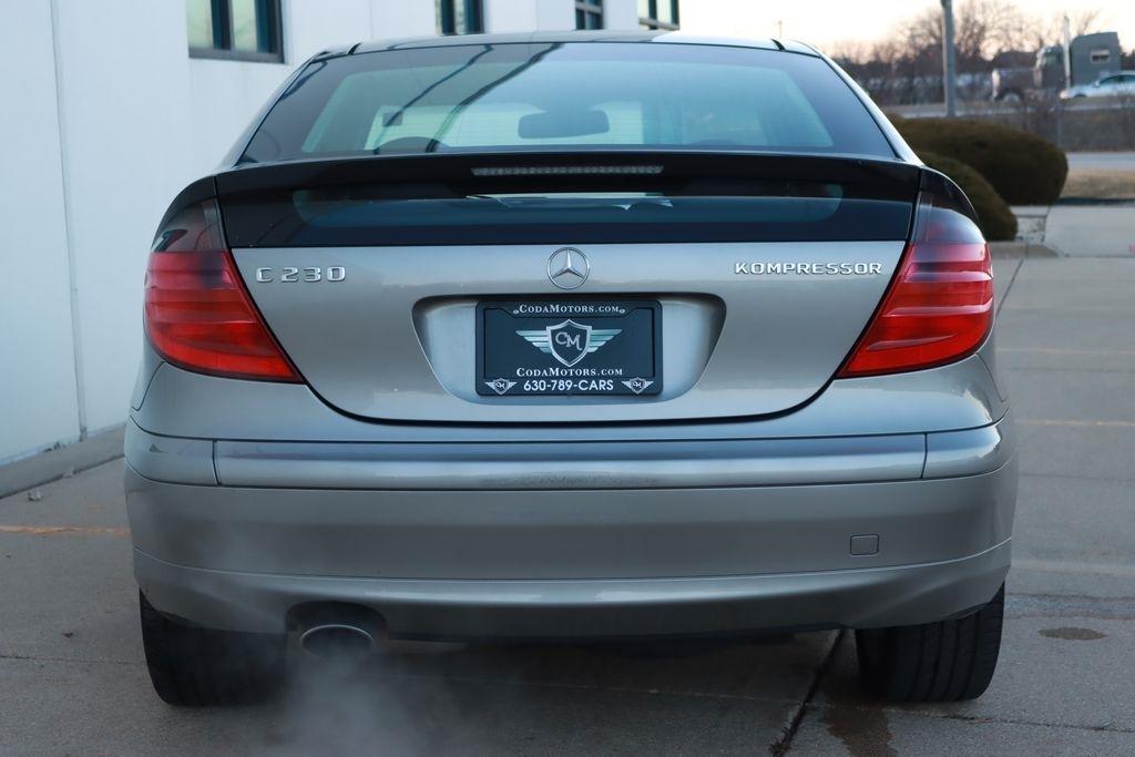 Mercedes-Benz C-Class  2004