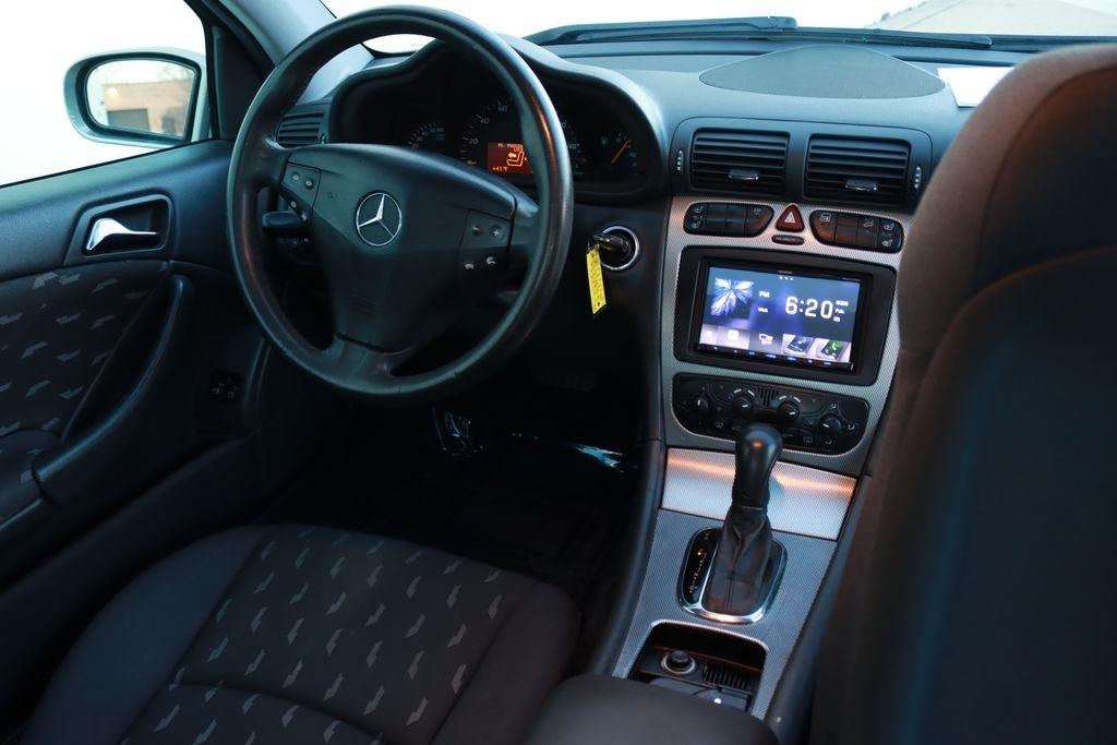 Mercedes-Benz C-Class  2004