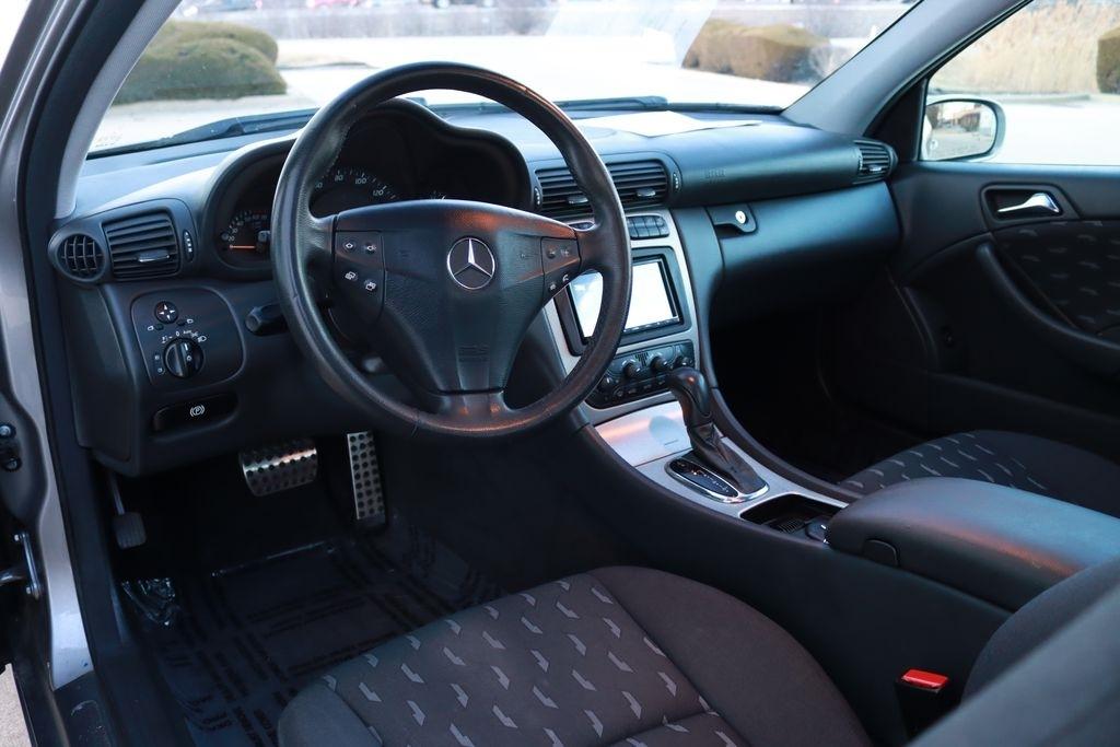 Mercedes-Benz C-Class  2004