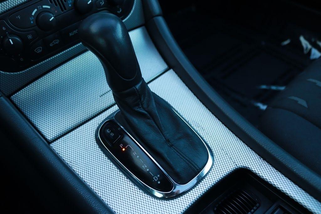 Mercedes-Benz C-Class  2004