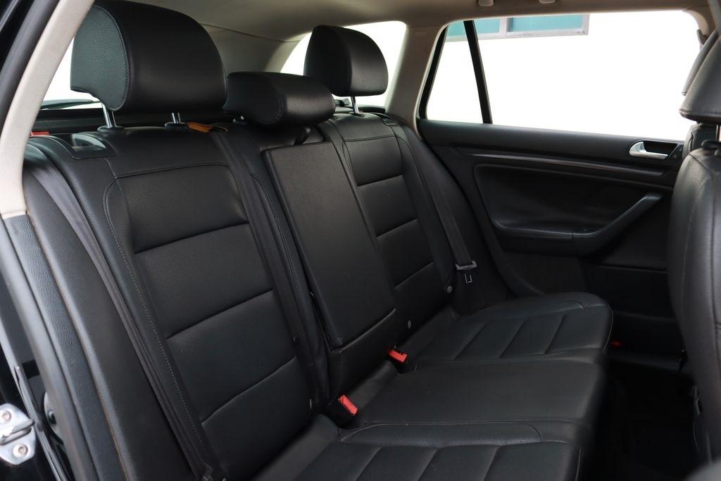 Volkswagen Jetta SportWagen  2011