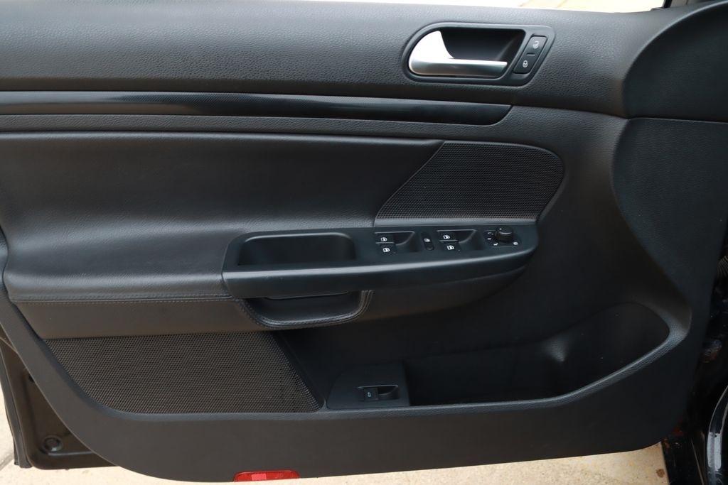 Volkswagen Jetta SportWagen  2011