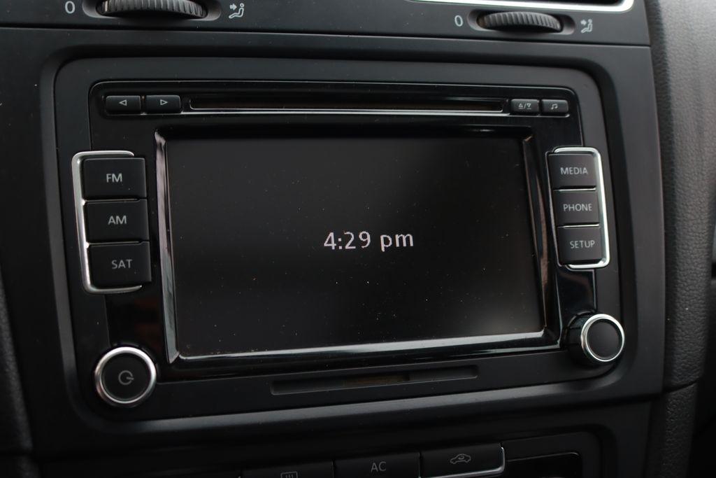 Volkswagen Jetta SportWagen  2011