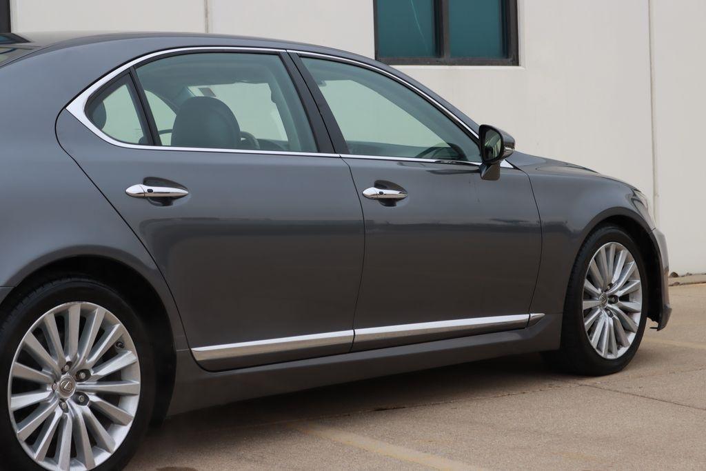 Lexus LS 460  2015