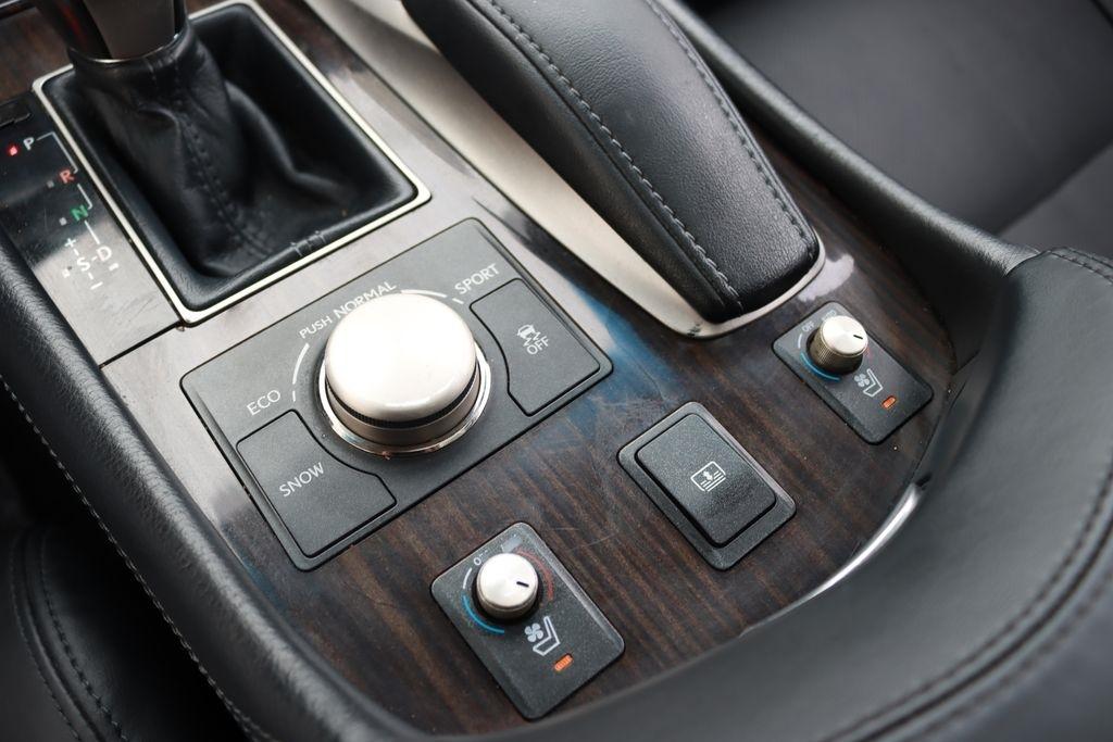 Lexus LS 460  2015