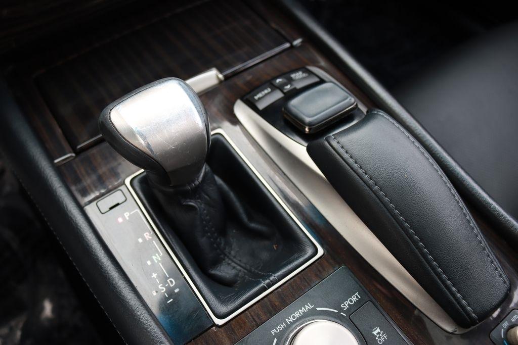 Lexus LS 460  2015