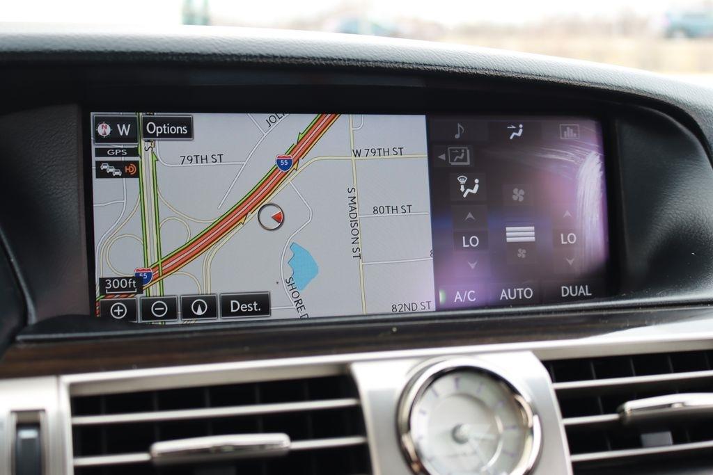 Lexus LS 460  2015
