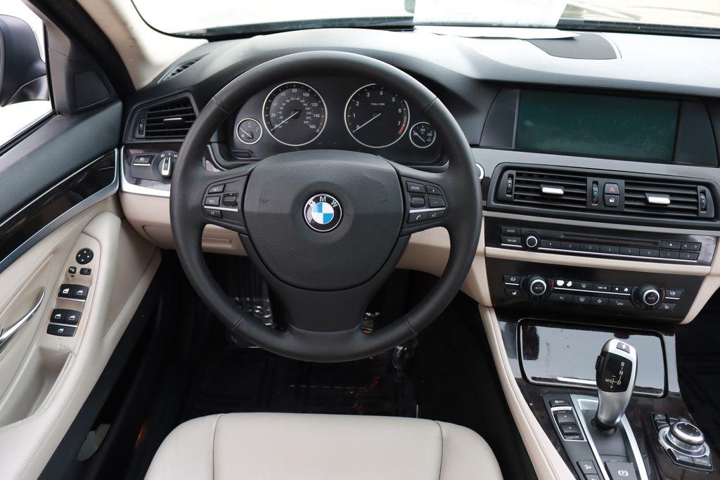 BMW 5-Series  2012