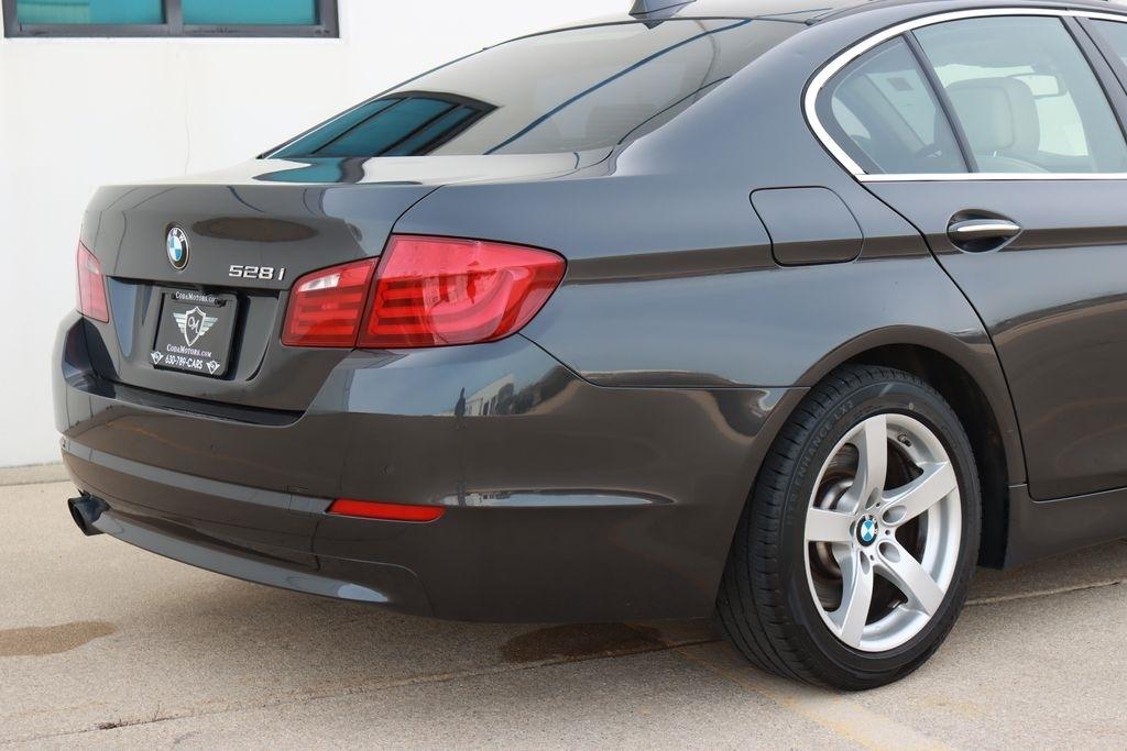 BMW 5-Series  2012
