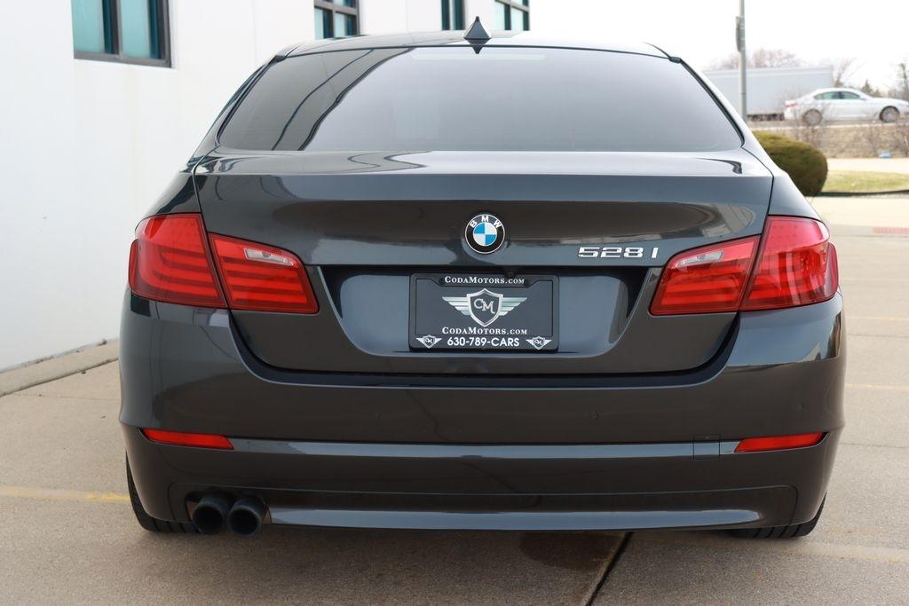BMW 5-Series  2012