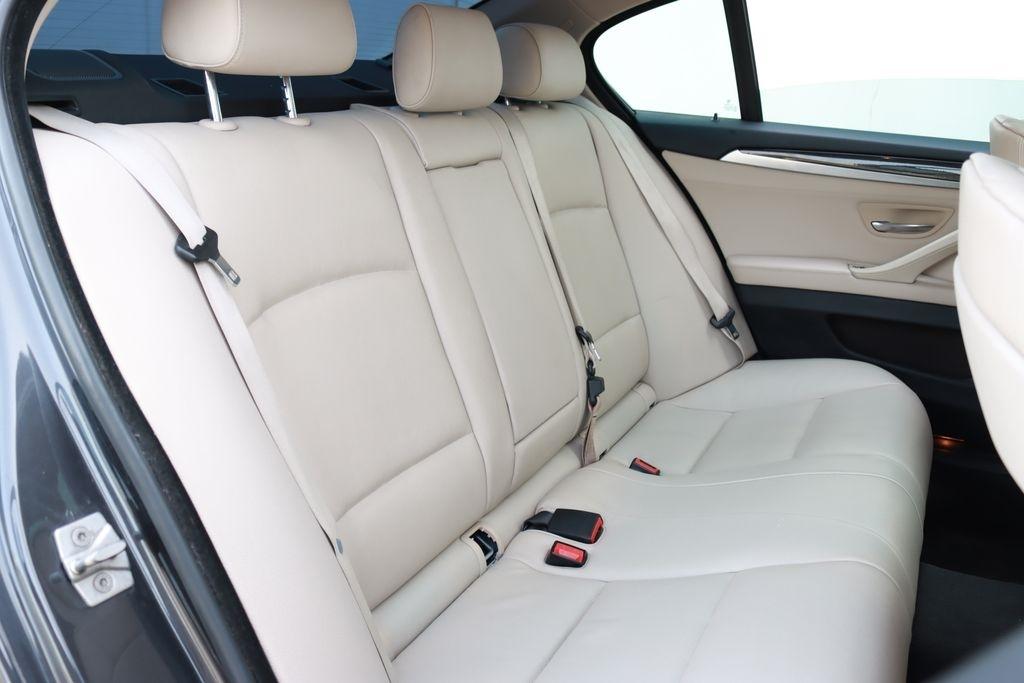 BMW 5-Series  2012