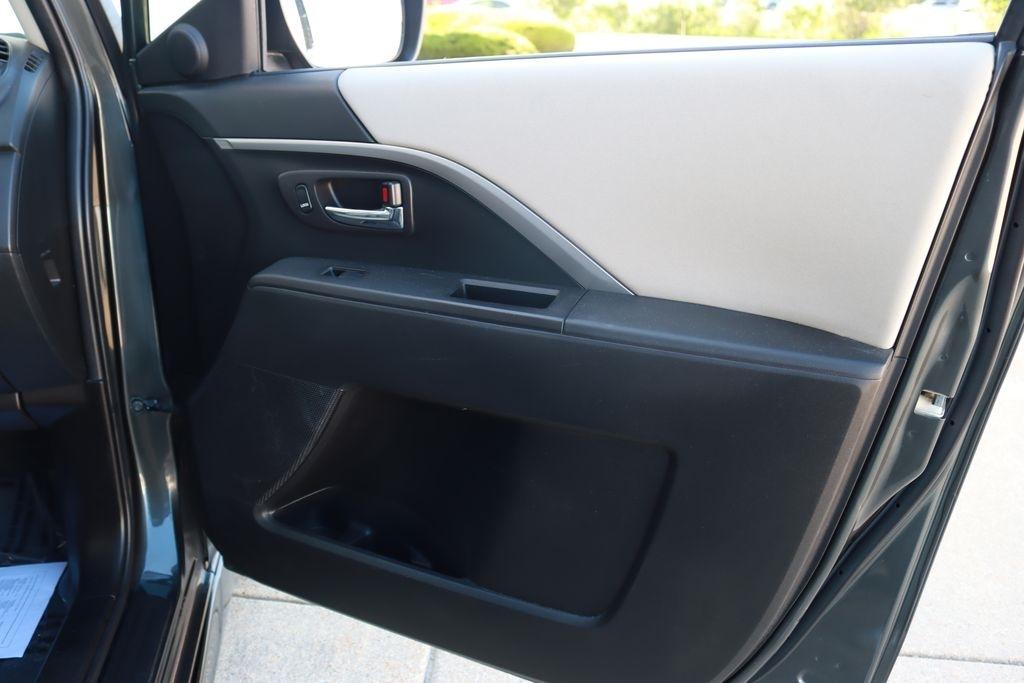 Mazda MAZDA5  2012