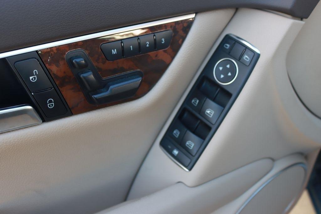 Mercedes-Benz C-Class  2012
