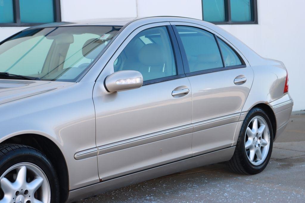 Mercedes-Benz C-Class  2001