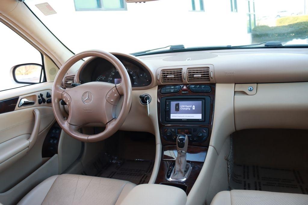 Mercedes-Benz C-Class  2001