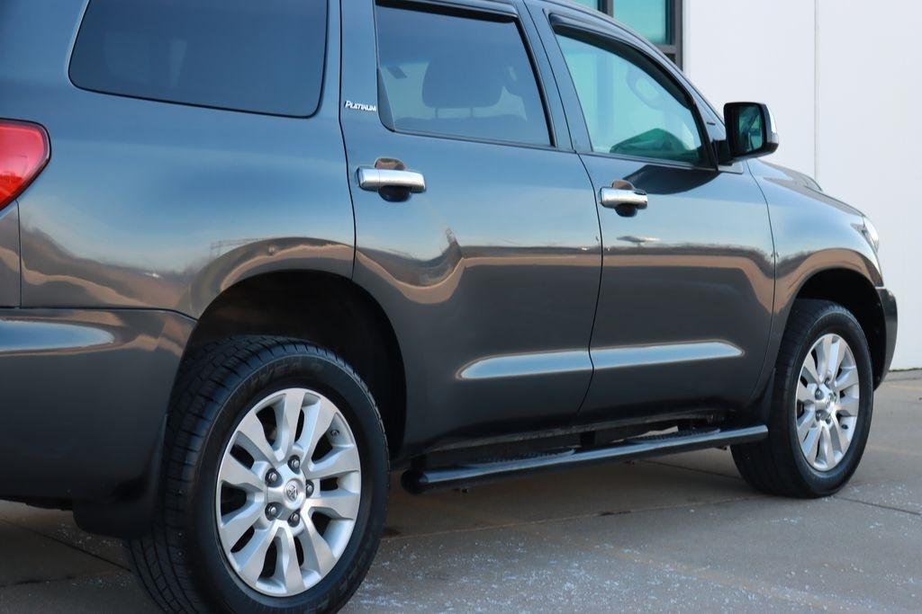 Toyota Sequoia  2016