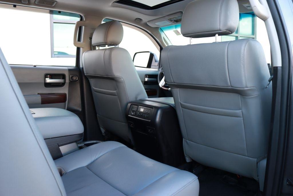 Toyota Sequoia  2016