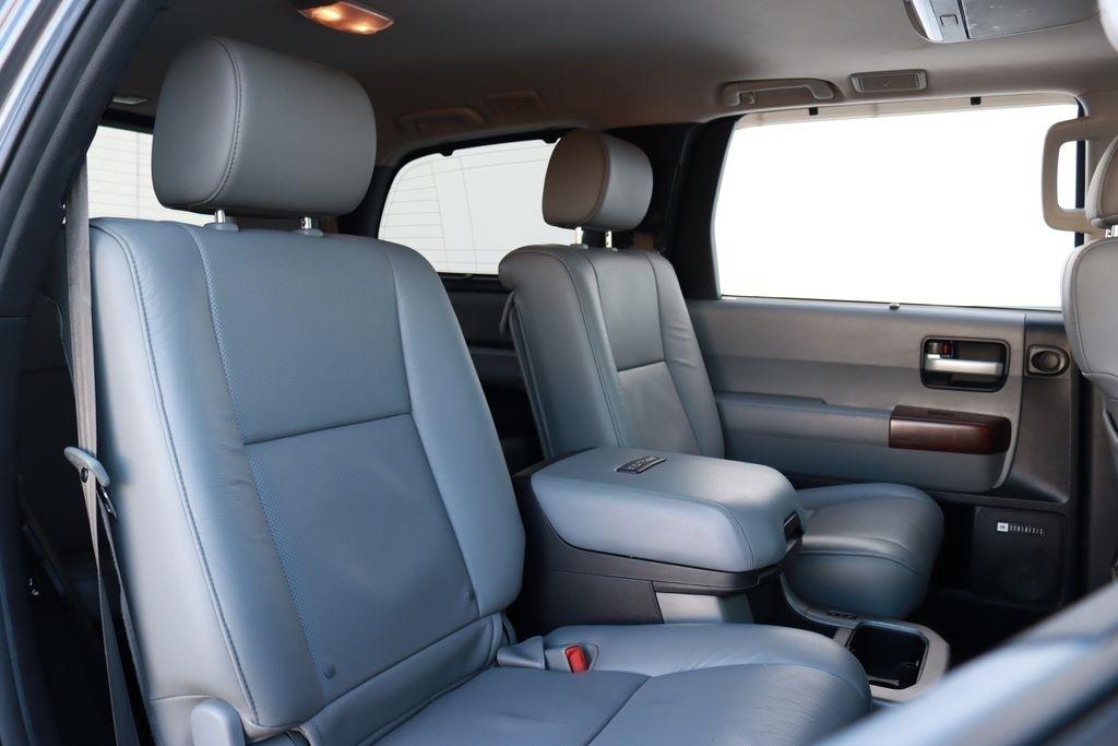 Toyota Sequoia  2016