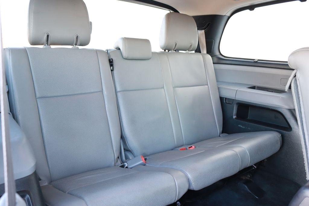 Toyota Sequoia  2016