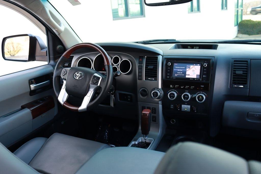 Toyota Sequoia  2016