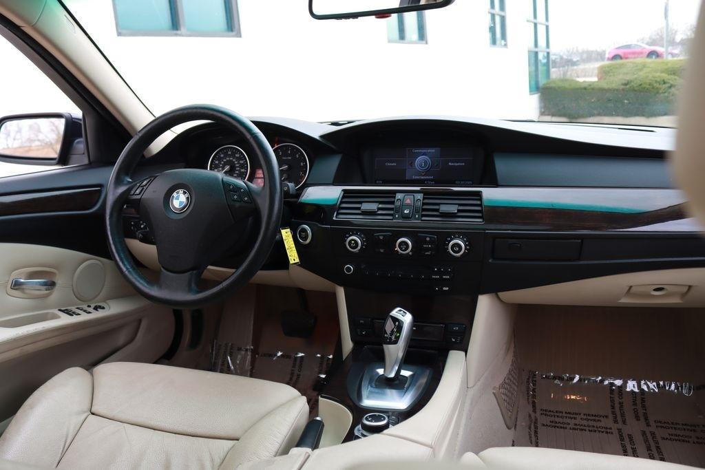 BMW 5-Series  2009